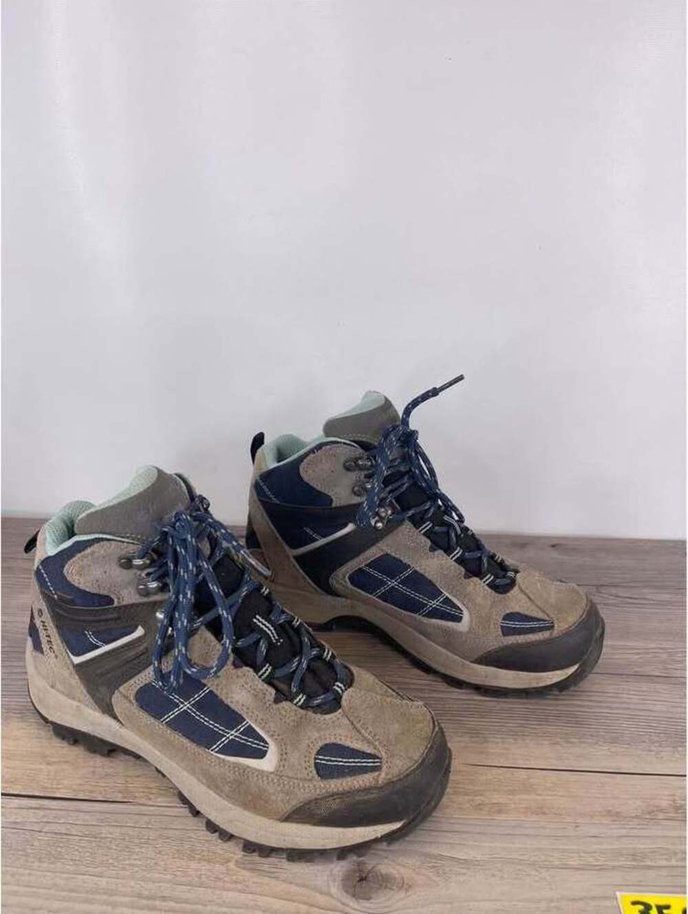 Hi-Tec Hiking Boots Women's Size 8.5